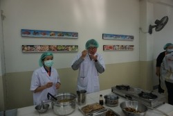 20211209032607.jpg - อบรมการเพิ่มมูลค่าผลิตภัณฑ์จากเนื้อสัตว์และสมุนไพร | https://facagri.cmru.ac.th/web