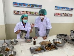 20211209032617.jpg - อบรมการเพิ่มมูลค่าผลิตภัณฑ์จากเนื้อสัตว์และสมุนไพร | https://facagri.cmru.ac.th/web