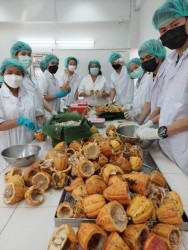 20220127025304.jpg - การอบรมเชิงปฏิบัติการโครงการพาน้องชมสวนและแปรรูปโกโก้ | https://facagri.cmru.ac.th/web