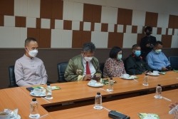 20220131081759.jpg - ลงนามความร่วมมือ 4 ฝ่ายในด้านการวิจัยและพัฒนาสมุนไพรครบวงจร | https://facagri.cmru.ac.th/web