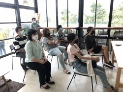 20220316074042.jpg - ศึกษาดูงานวิสาหกิจชุมชนสันมหาพนสมุนไพรอินทรีย์ | https://facagri.cmru.ac.th/web