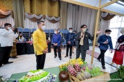 20220502031543(1).jpg - มอบเกียรติบัตรรางวัลตำบลที่มีวิธีการปฏิบัติที่เป็นเลิศ กับนายกเทศมนตรีตำบลท่าผา | https://facagri.cmru.ac.th/web
