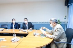 20220811092102.jpg - ลงนามบันทึกข้อตกลงในการขับเคลื่อนโครงการนิเวศเกษตรเพื่ออาหารกลางวันปลอดภัย (Agroecology for Safe School Lunch) | https://facagri.cmru.ac.th/web