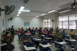20220828041700.jpg - อบรมความปลอดภัยในห้องปฏิบัติการวิทยาศาสตร์  | https://facagri.cmru.ac.th/web