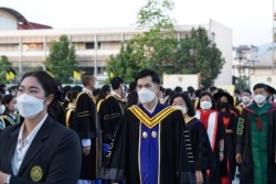 20221220031141.jpg - งานบัณฑิตานุสรณ์ บัณฑิตมหาวิทยาลัยราชภัฏเชียงใหม่ รุ่นที่ 43 ประจำปีการศึกษา 2560-2562 | https://facagri.cmru.ac.th/web