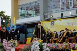 20221220031205.jpg - งานบัณฑิตานุสรณ์ บัณฑิตมหาวิทยาลัยราชภัฏเชียงใหม่ รุ่นที่ 43 ประจำปีการศึกษา 2560-2562 | https://facagri.cmru.ac.th/web