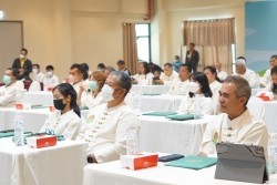 20230331062053.jpg - บรรยากาศพิธีมอบประกาศนียบัตร โครงการบัณฑิตพันธุ์ใหม่ (Non-Degree) สาขานวัตกรรมเกษตรอินทรีย์ | https://facagri.cmru.ac.th/web