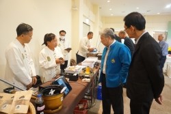 20230331062119.jpg - บรรยากาศพิธีมอบประกาศนียบัตร โครงการบัณฑิตพันธุ์ใหม่ (Non-Degree) สาขานวัตกรรมเกษตรอินทรีย์ | https://facagri.cmru.ac.th/web