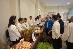20230331062129.jpg - บรรยากาศพิธีมอบประกาศนียบัตร โครงการบัณฑิตพันธุ์ใหม่ (Non-Degree) สาขานวัตกรรมเกษตรอินทรีย์ | https://facagri.cmru.ac.th/web