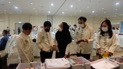 20230331062236.jpg - บรรยากาศพิธีมอบประกาศนียบัตร โครงการบัณฑิตพันธุ์ใหม่ (Non-Degree) สาขานวัตกรรมเกษตรอินทรีย์ | https://facagri.cmru.ac.th/web