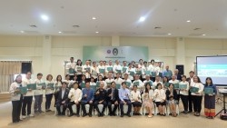 20230331062335.jpg - บรรยากาศพิธีมอบประกาศนียบัตร โครงการบัณฑิตพันธุ์ใหม่ (Non-Degree) สาขานวัตกรรมเกษตรอินทรีย์ | https://facagri.cmru.ac.th/web