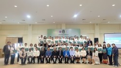 20230331062337.jpg - บรรยากาศพิธีมอบประกาศนียบัตร โครงการบัณฑิตพันธุ์ใหม่ (Non-Degree) สาขานวัตกรรมเกษตรอินทรีย์ | https://facagri.cmru.ac.th/web