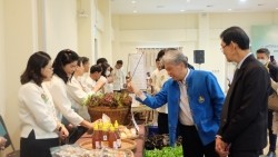 20230331062403.jpg - บรรยากาศพิธีมอบประกาศนียบัตร โครงการบัณฑิตพันธุ์ใหม่ (Non-Degree) สาขานวัตกรรมเกษตรอินทรีย์ | https://facagri.cmru.ac.th/web