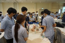 20231228091914.jpg - อบรมเชิงปฏิบัติการสร้างการเรียนรู้แบบสหวิชาชีพ การป้องกันโรคพิษสุนัขบ้าของวิชาชีพอื่นๆให้แก่นักศึกษาและประชาชน | https://facagri.cmru.ac.th/web