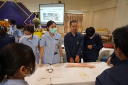 20231228091916.jpg - อบรมเชิงปฏิบัติการสร้างการเรียนรู้แบบสหวิชาชีพ การป้องกันโรคพิษสุนัขบ้าของวิชาชีพอื่นๆให้แก่นักศึกษาและประชาชน | https://facagri.cmru.ac.th/web