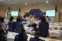 20231228091926.jpg - อบรมเชิงปฏิบัติการสร้างการเรียนรู้แบบสหวิชาชีพ การป้องกันโรคพิษสุนัขบ้าของวิชาชีพอื่นๆให้แก่นักศึกษาและประชาชน | https://facagri.cmru.ac.th/web