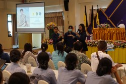 20231228091939.jpg - อบรมเชิงปฏิบัติการสร้างการเรียนรู้แบบสหวิชาชีพ การป้องกันโรคพิษสุนัขบ้าของวิชาชีพอื่นๆให้แก่นักศึกษาและประชาชน | https://facagri.cmru.ac.th/web