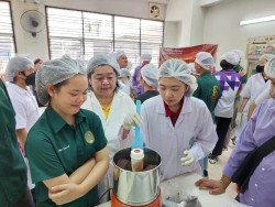20231228100533(2).jpg - กิจกรรมการผลิตและแปรรูปสเปรดโกโก้ | https://facagri.cmru.ac.th/web