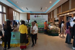 20231228100756.jpg - การจัดนิทรรศการประชุมสัมมนาวิชาการเพื่อสร้างและพัฒนากำลังคนที่มีทักษะและสมรรถนะสูง โครงการผลิตบัณฑิตพันธุ์ใหม่  | https://facagri.cmru.ac.th/web