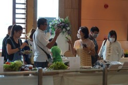 20231228100837.jpg - การจัดนิทรรศการประชุมสัมมนาวิชาการเพื่อสร้างและพัฒนากำลังคนที่มีทักษะและสมรรถนะสูง โครงการผลิตบัณฑิตพันธุ์ใหม่  | https://facagri.cmru.ac.th/web