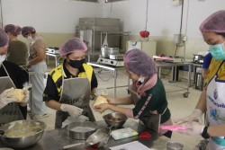 20231228121205(1).jpg - อบรมระยะสั้นเบเกอร์รี่เพื่อสุขภาพของเจ้านายแสนรัก | https://facagri.cmru.ac.th/web