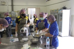 20231228121210.jpg - อบรมระยะสั้นเบเกอร์รี่เพื่อสุขภาพของเจ้านายแสนรัก | https://facagri.cmru.ac.th/web