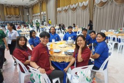 20240209192941.jpg - บรรยากาศงานเลี้ยง การแสดงพิธีปิด มอบรางวัลพิเศษ และการมอบธงเจ้าภาพครั้งต่อไป | https://facagri.cmru.ac.th/web