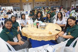 20240209192956.jpg - บรรยากาศงานเลี้ยง การแสดงพิธีปิด มอบรางวัลพิเศษ และการมอบธงเจ้าภาพครั้งต่อไป | https://facagri.cmru.ac.th/web