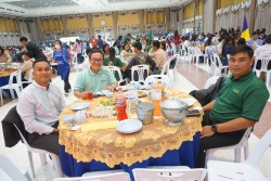 20240209193004.jpg - บรรยากาศงานเลี้ยง การแสดงพิธีปิด มอบรางวัลพิเศษ และการมอบธงเจ้าภาพครั้งต่อไป | https://facagri.cmru.ac.th/web