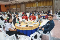 20240209193016.jpg - บรรยากาศงานเลี้ยง การแสดงพิธีปิด มอบรางวัลพิเศษ และการมอบธงเจ้าภาพครั้งต่อไป | https://facagri.cmru.ac.th/web