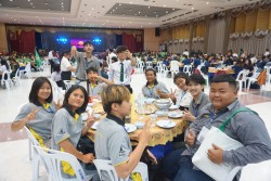 20240209193018.jpg - บรรยากาศงานเลี้ยง การแสดงพิธีปิด มอบรางวัลพิเศษ และการมอบธงเจ้าภาพครั้งต่อไป | https://facagri.cmru.ac.th/web