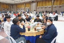 20240209193027.jpg - บรรยากาศงานเลี้ยง การแสดงพิธีปิด มอบรางวัลพิเศษ และการมอบธงเจ้าภาพครั้งต่อไป | https://facagri.cmru.ac.th/web