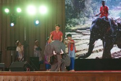 20240209193037.jpg - บรรยากาศงานเลี้ยง การแสดงพิธีปิด มอบรางวัลพิเศษ และการมอบธงเจ้าภาพครั้งต่อไป | https://facagri.cmru.ac.th/web