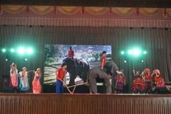 20240209193042.jpg - บรรยากาศงานเลี้ยง การแสดงพิธีปิด มอบรางวัลพิเศษ และการมอบธงเจ้าภาพครั้งต่อไป | https://facagri.cmru.ac.th/web