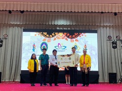 20240209193103.jpg - บรรยากาศงานเลี้ยง การแสดงพิธีปิด มอบรางวัลพิเศษ และการมอบธงเจ้าภาพครั้งต่อไป | https://facagri.cmru.ac.th/web