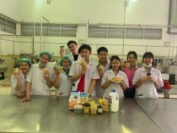 20210811013414(1).jpg - โครงการพัฒนาศูนย์ฝึกวิชาชีพทางการเกษตร กิจกรรมทำวาฟเฟิลหน้าผักเคล | https://facagri.cmru.ac.th/web
