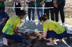 20240209195503.jpg - การแข่งขันทักษะการกรอกวัสดุปลูกใส่ถุง | https://facagri.cmru.ac.th/web