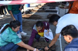 20240209195510.jpg - การแข่งขันทักษะการกรอกวัสดุปลูกใส่ถุง | https://facagri.cmru.ac.th/web