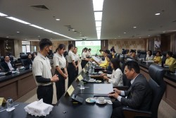 20240311155759.jpg - พิธีลงนามความร่วมมือการเรียนรู้ร่วมกันด้านระบบอาหารในสถานศึกษา ระหว่างมหาวิทยาลัยราชภัฏเชียงใหม่กับเครือข่าย 7 แห่ง | https://facagri.cmru.ac.th/web