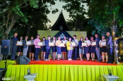 20240313152109.jpg - พิธีรับ-ส่งมอบหน้าที่ให้กับผู้นำนักศึกษา และพิธีมอบเกียรติบัตรผู้นำนักศึกษา ประจำปีการศึกษา 2566 และ 2567 | https://facagri.cmru.ac.th/web