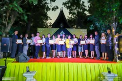 20240313152110.jpg - พิธีรับ-ส่งมอบหน้าที่ให้กับผู้นำนักศึกษา และพิธีมอบเกียรติบัตรผู้นำนักศึกษา ประจำปีการศึกษา 2566 และ 2567 | https://facagri.cmru.ac.th/web
